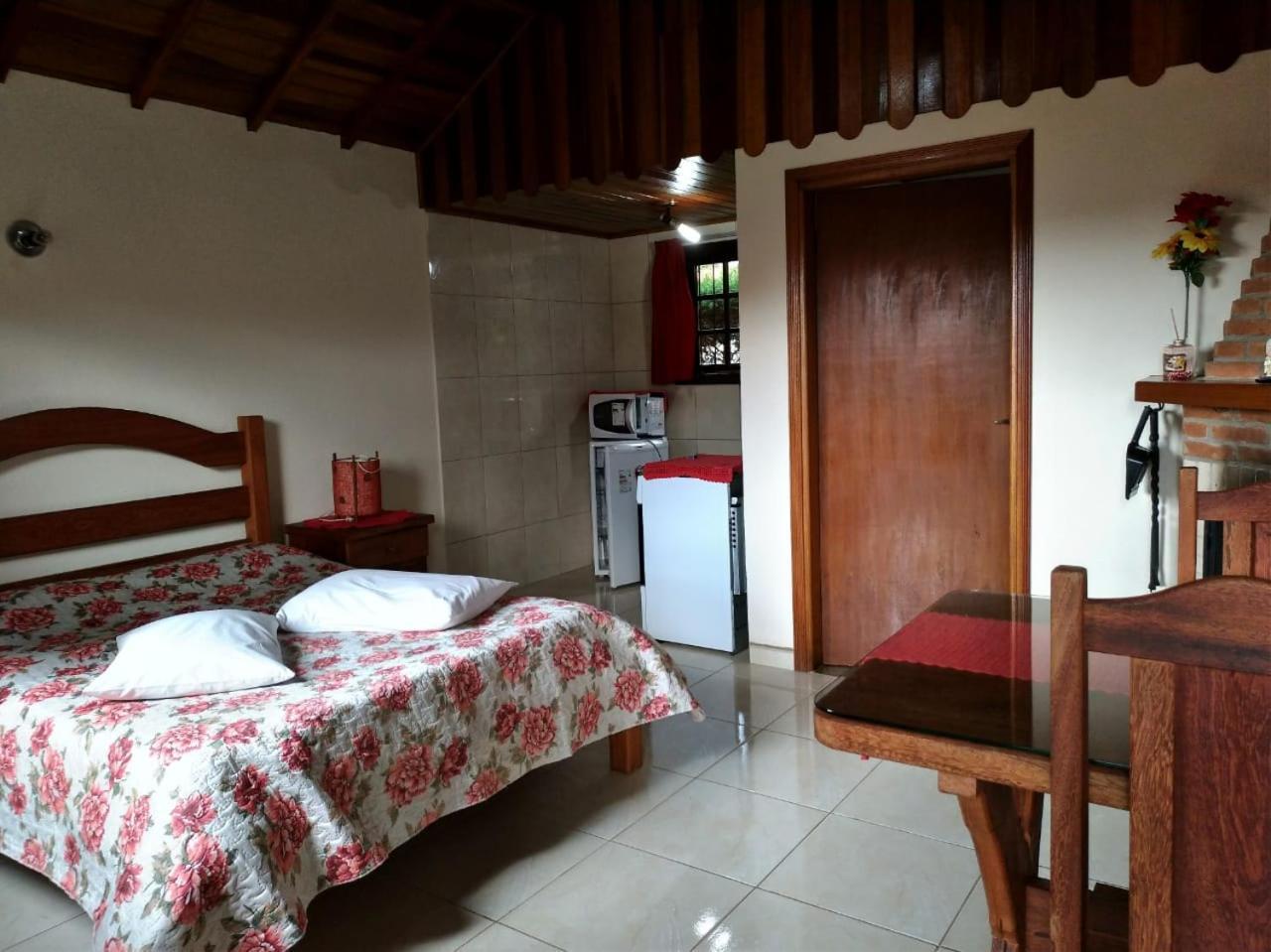Ana Julia Chales Monte Verde Mg Exterior photo